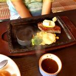 Steak to Hamburger Steak no Sarun Joetsu Ten - 