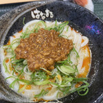 Hanamaru Udon Ion Sapporo Motomachi Ten - 白ごま担々（小）560円と辛子明太子おにぎり 120円