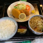 そば処まるじゅう - 料理写真:まるじゅう定食（+ミニうどん）　600円！そばも選べます！