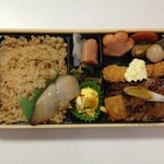 ほっともっと - 松・幕の内弁当。（鶏めし）