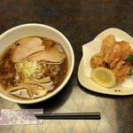 Sosaku Kitchen JADE - 醤油ラーメン♬800円
                        とり唐揚げ♬580円