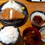 平田牧場 とんや - 金華豚ロースカツ膳(2300円也) 今が食べ時！8月末までPayPay30%off♪