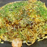 Hiroshima Fu Okonomiyaki Hatchobori - 広島風（そば） 肉・エビ880円+イカ天110円