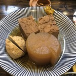 Oden Kappou Inagaki - おでん 関東風(醤油味)：大根、つみれ(あじ)、厚揚げ