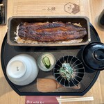 Unagi Yondaime Kikukawa Yokohama Beikuota Ten - 名物 蒲焼 一本重／4,980円