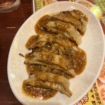 Nikujiru Gyoza to Shoronpo no Taishu Shokudo Miya - 