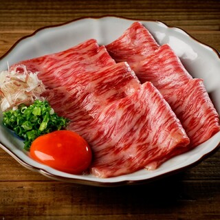 A specialty that kills three birds with one stone! ! Sirloin yukhoe! !