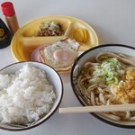 Sanuki Udon - シ…シブすぎるぜ！この昭和食堂的な手作り感！(*´艸｀*)