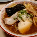 Rakuraku - ワンタンメン800円