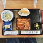 吉見屋 - ●特上うな重　　3,000円　　撮影のため、テキトーに並べてしまったので、違和感ある配置ですみません。