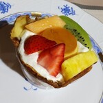 patisserie jun - プリンアラモード420円