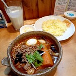 カレー気分 - きのこ挽肉 1300円 +チーズ 70円