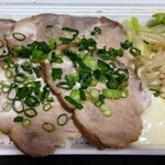 からあげの達人×弁当 からたつ - G系チャーシュー丼