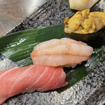 Seafood Doraku Totoya Yuzawa Ten - ３種にぎり