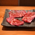 Yakiniku BAN Shinkai Chi Ten - 新鮮なロース！