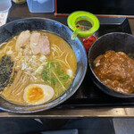 Umiya - 味噌ラーメン　ミニカレー