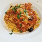 RiSTORANTE EST - パスタ、スルメイカと里芋のトマトソース　スパゲッティーニ