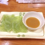 Yocchan Sakaba - 「自家製さしみこんにゃく」315円（税込）はお値打ち。白身魚を食べたような満足感(^_−)−☆