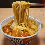 個室居酒屋 ちからホール - 韮麻婆麺の麵リフト