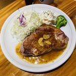 Taishu Steak Nikunosuke Hon Ten - 塩ガーリック♫