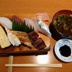 銀座鮨 - 令和4年10月 ランチタイム
にぎり定食 1350円
にぎり8貫、付き出し、汁物