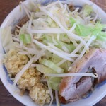 JUNK GARAGE Kawagoe Kodzutsumi Ten - ラーメン（大盛）＋ヤサイ増しショウガトリプル