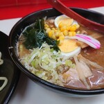 ラーメンハウスカド - なんだかスープは麹っぽいというか名古屋風?