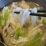 こまどりうどん - 麺透明感がありました、麺切り機の音してました自家製麺みたいです。