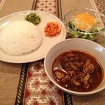 RASA HALA - シンハラセット700円（ランチ）　カレー1種とライス