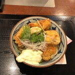 丸亀製麺 - 【タル鶏天ぶっかけうどん】４個　並盛り　温　790円