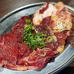 玉出 肉焼屋 - 