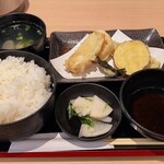 Tempura to Wine Kojima Kyobashi Ten - 活穴子天定食