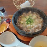 ご飯屋 おもち - 熱々過ぎる肉吸い(うどん無し)。