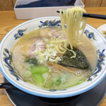 Hakata Ya - 豚骨ラーメン