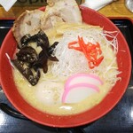 じょっぱり食堂 - とんこつネギラーメン　850円