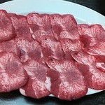 うろこ焼肉店 - タン塩
            