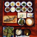 観光旅館　三頭山荘 - 料理写真:鶯セット