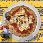 L'APE - 料理写真:・マルゲリータ