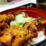 ごはんどき - 旨タレ唐揚げ丼(￥820)。
      唐揚げ5個！