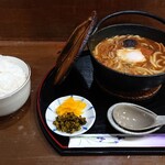 Oshokuji Dokoro Takashima - 名物 みそ煮込みうどんとライス中