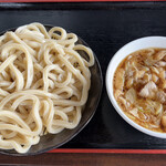 Inaka Udon Ootaya - 冷たい麺と暖かい汁、肉、2倍。