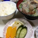 貝汁には、ご飯とお漬物♪