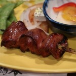 Yakitori to Mizutaki no Sakaba Torian -TORIAN- - 看板メニューの一つ、肝串