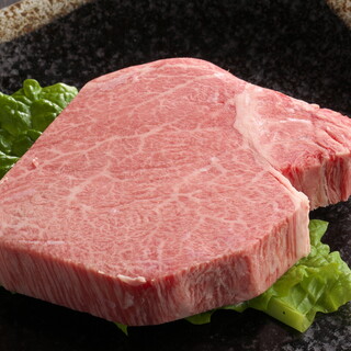 We are confident in our purchasing ◆ Enjoy a blissful moment enjoying carefully selected Kuroge Wagyu beef