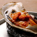 Hokkaido Oysters Grilled with Sea Urchin (1 piece)