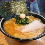 横横家 - ラーメン(中盛)950円