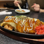 Okonomiyaki Teppanyaki Shizuru - 焼きそば[ミックス、定番ソース] 1250円
                        （ + オムそば 300円）