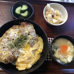 とんかつ とん吉 - ランチの卵とじかつ丼@840円