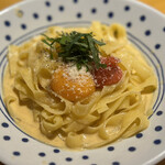 Nama Pasta to Salsiccia no Wine Bar Otemachi Chubo - 月替わりプレミアム1400円
                        濃厚ウニクリームのカルボナーラ
                        明太子と大葉、フェットチーネ