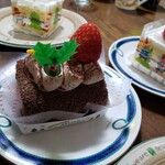 Chateraise Ibaraki Minami Ten - プチノエル350円、ショートケーキとチョコケーキ260円！